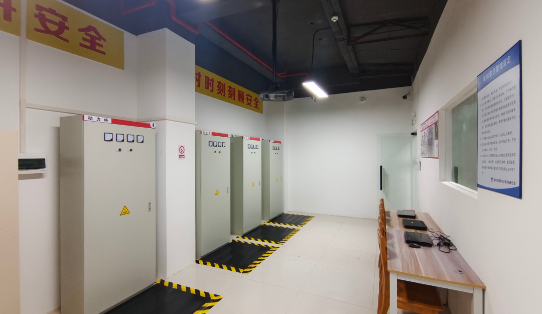 圖片 珠海金灣三灶紅旗電工焊工叉車培訓(xùn)